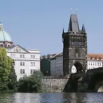 Ibis Mala Strana 3*