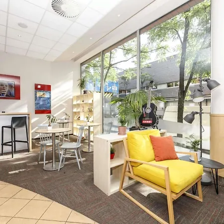 Ibis Mala Strana فندق