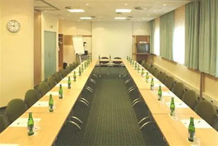 Ibis Mala Strana 3* براغ
