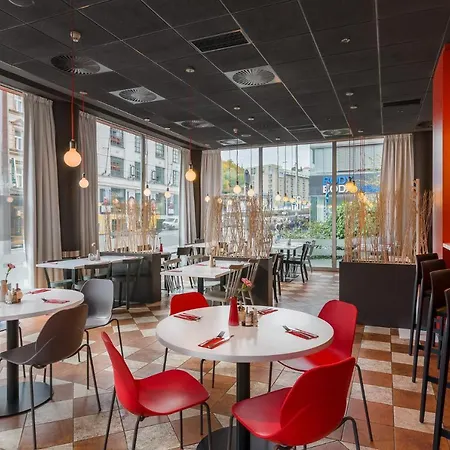 Ibis Mala Strana 3* براغ