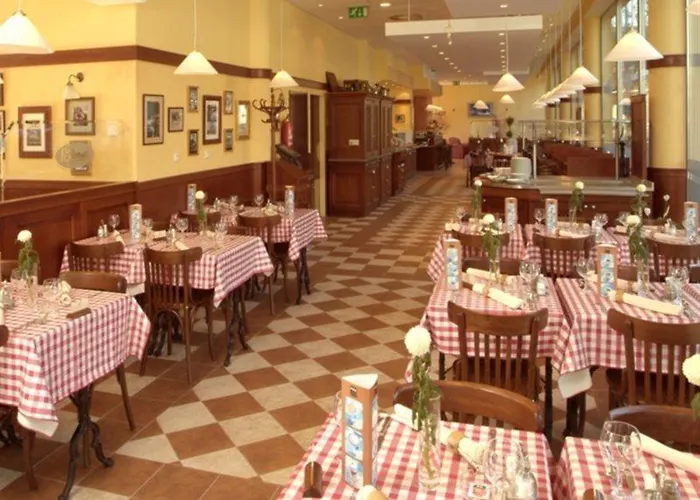 Ibis Mala Strana Hotel 3*