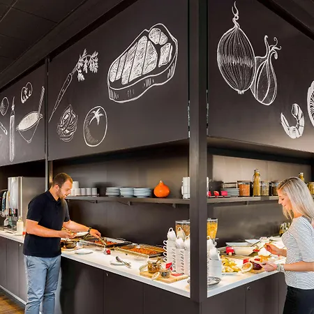 Ibis Mala Strana Отель Прага