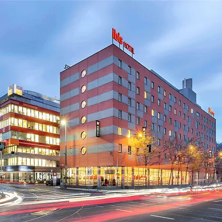 Ibis Mala Strana Hotel