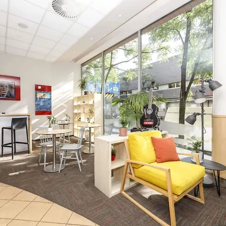 Ibis Mala Strana 3*