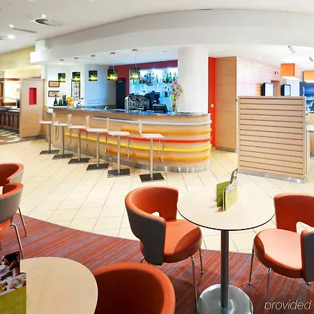 Ibis Mala Strana Отель Прага