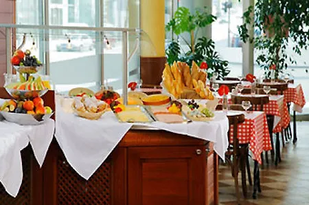 Ibis Mala Strana 3* Prague