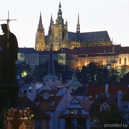 Ibis Mala Strana Отель Прага