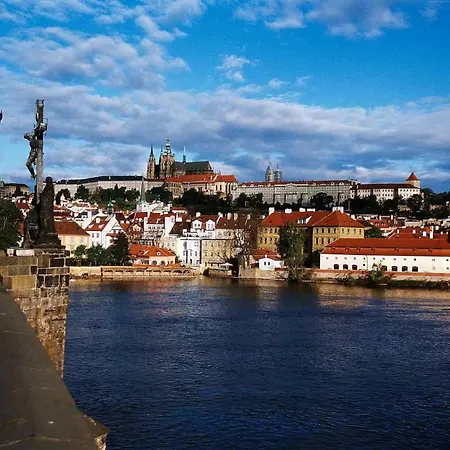 Ibis Mala Strana Hotell 3*
