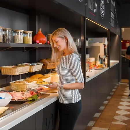 Ibis Mala Strana Отель