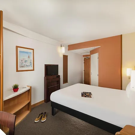 Ibis Mala Strana Hotel
