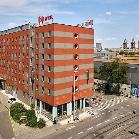 Ibis Mala Strana Hotel